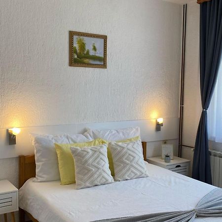 M&N Zafran Hotel Grabovac  Exterior photo
