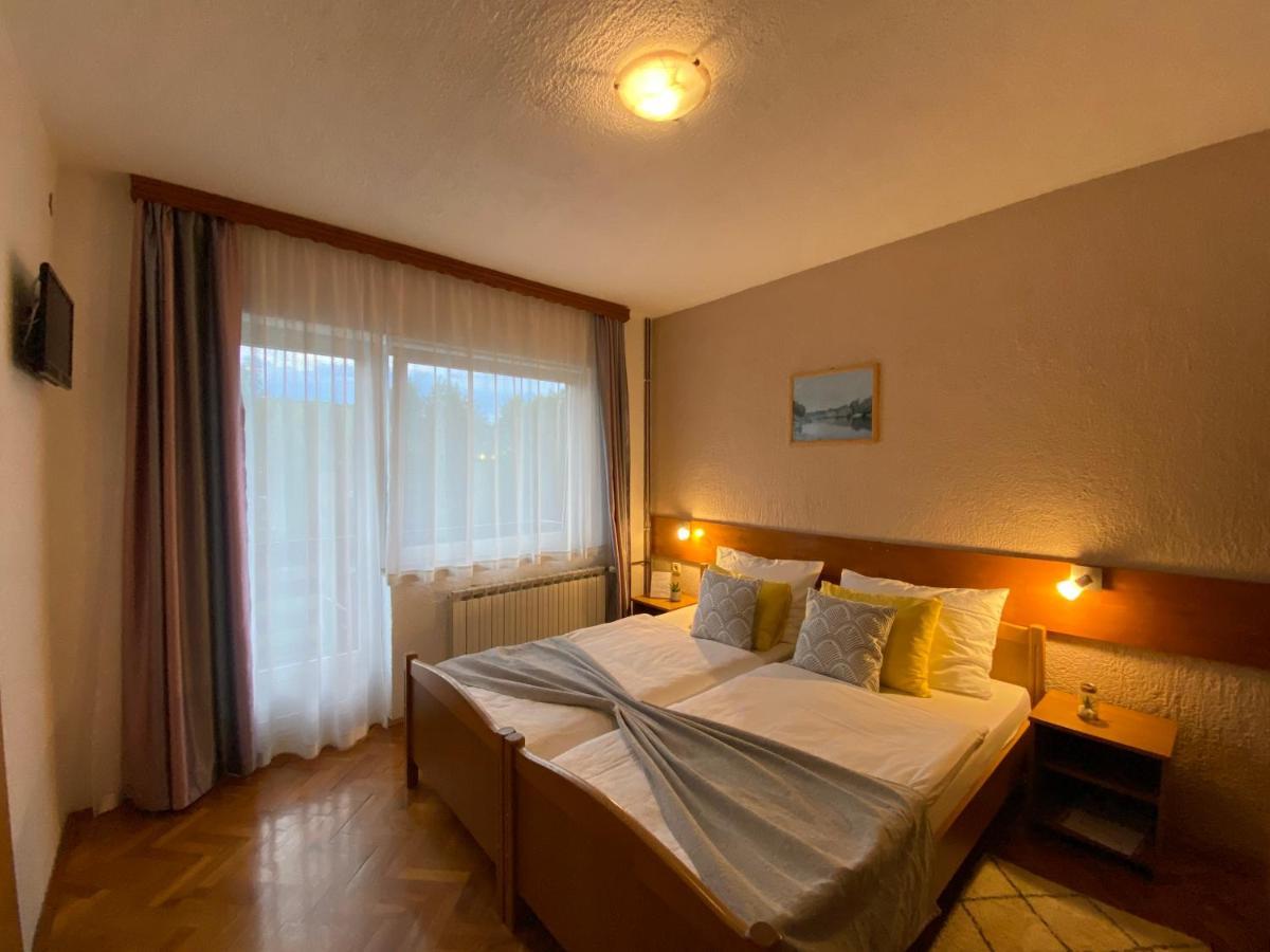M&N Zafran Hotel Grabovac  Exterior photo