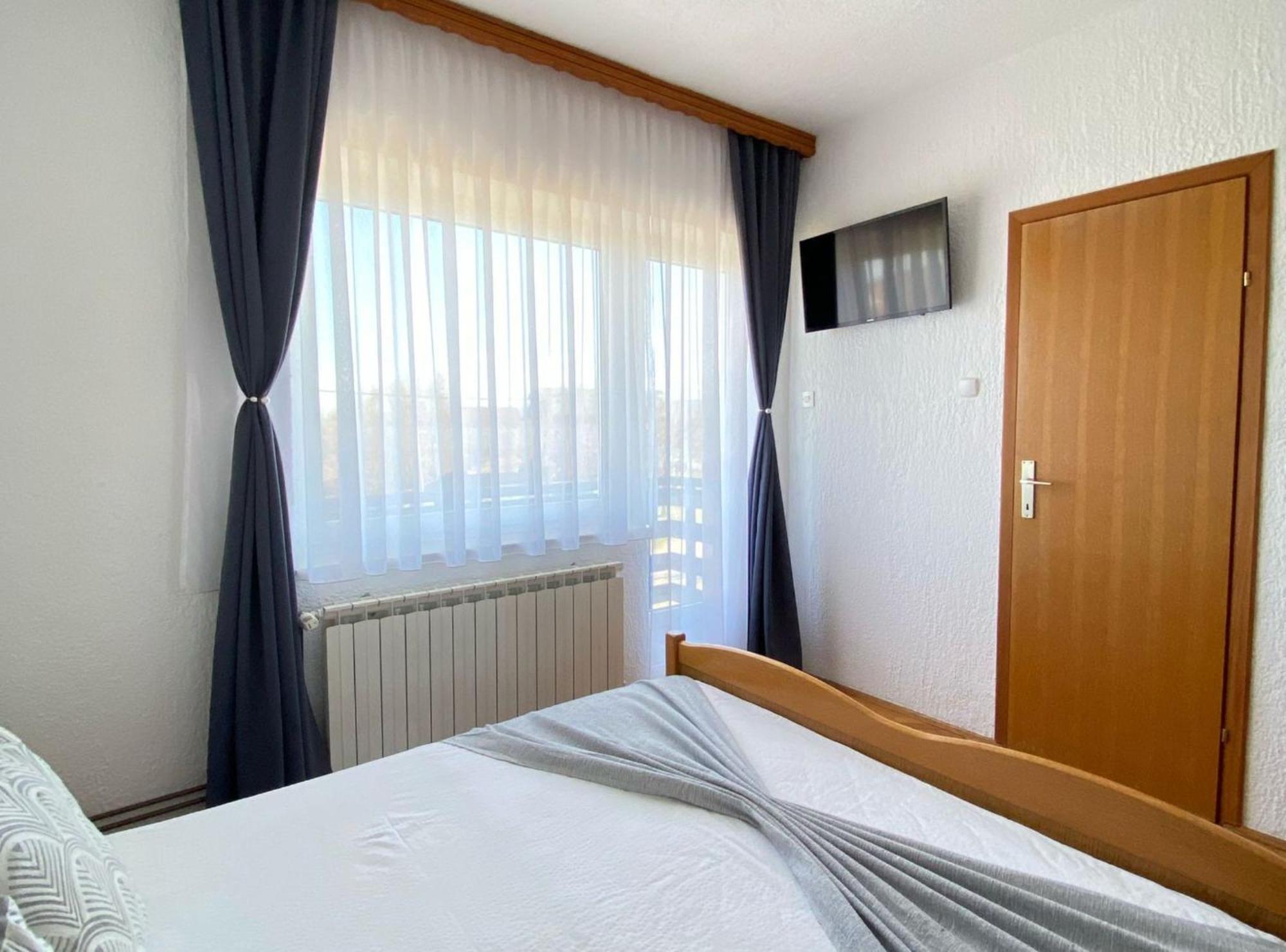 M&N Zafran Hotel Grabovac  Exterior photo