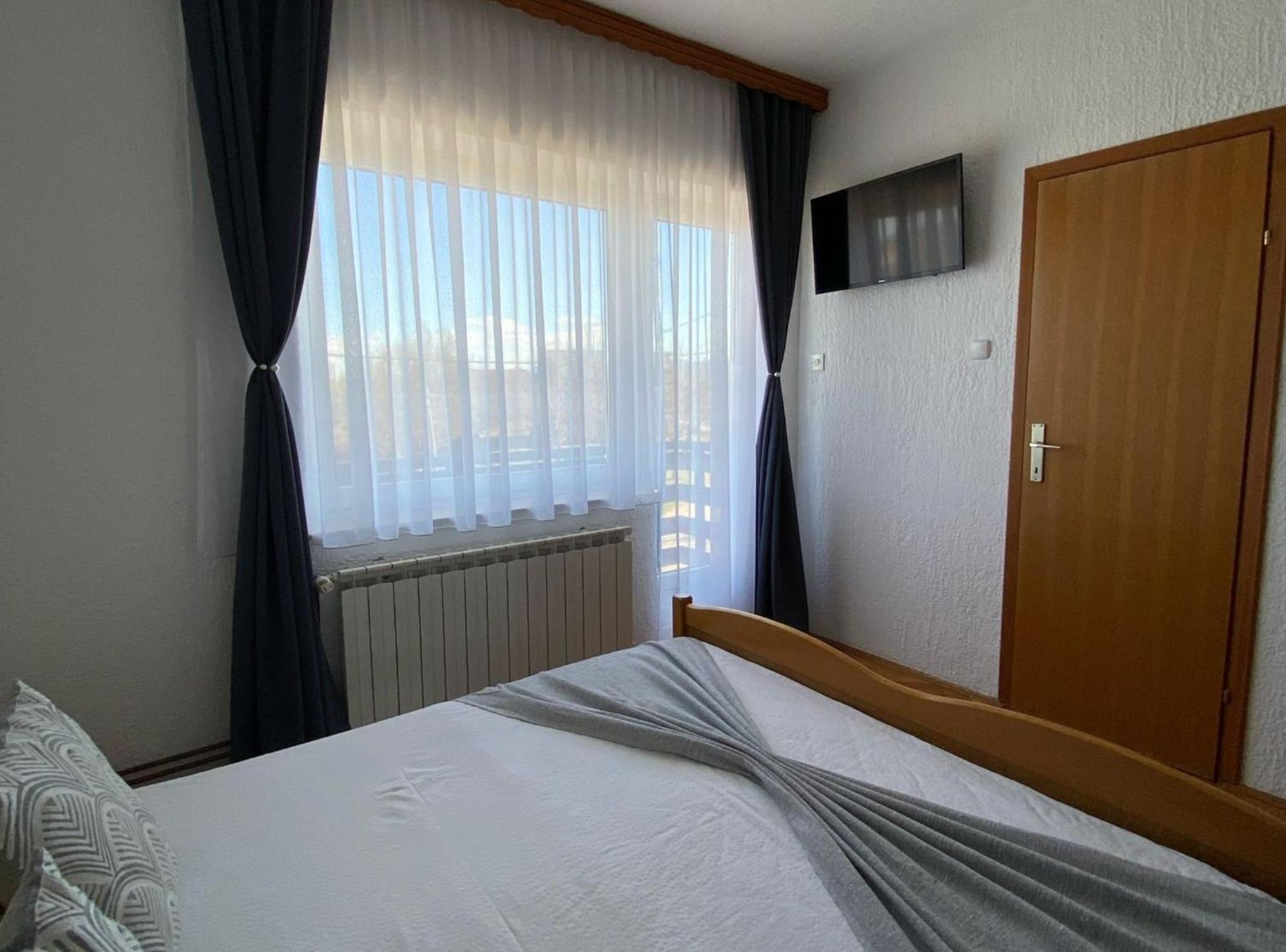 M&N Zafran Hotel Grabovac  Exterior photo